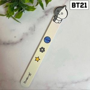 The Crème Shop x BTS Bangtan Sonyeondan BT21 Van White Nail File Manicure Tool